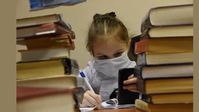 Школьников могут перевести на «шестидневку» смотреть онлайн