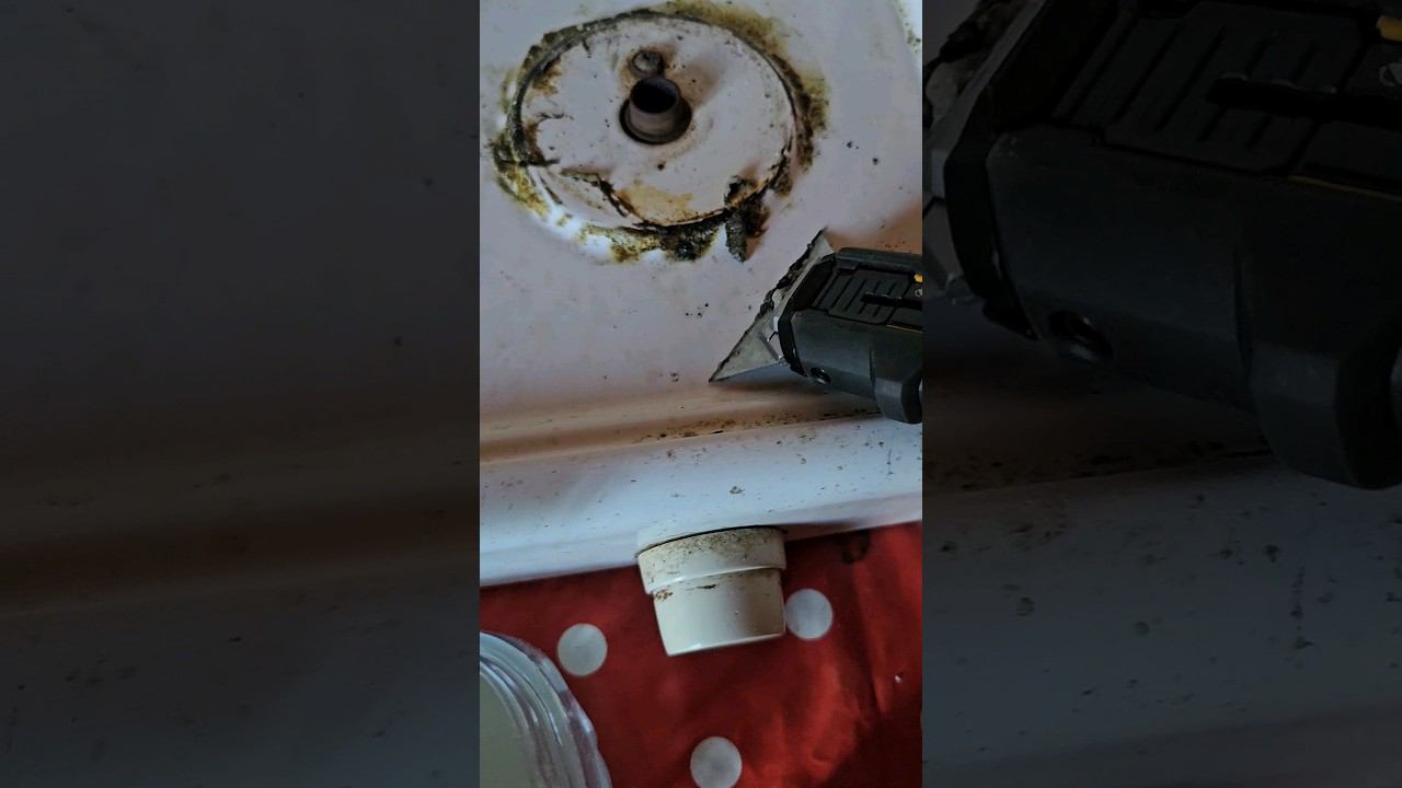 Скребок для плиты от Toughbuilt. смотреть онлайн