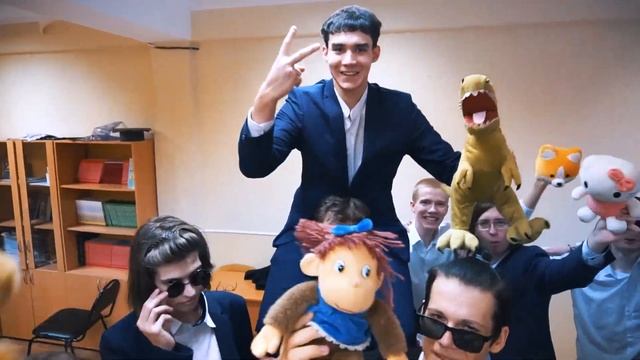 Выпускники 27 школа 11а класса - Фотостудия Небо - Выпускные альбомы 2023 смотреть онлайн