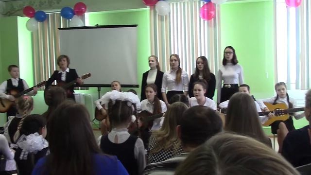 Песни строй отрядов — Ведь не даром встает заря смотреть онлайн