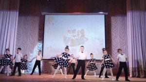 Танец " Мамин вальс " Подготовительная группа