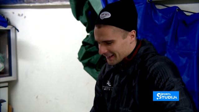 Skeletonisti, bobslejisti un biatlonisti uzņem sportisko formu svarīgākajām gada sacensībām смотреть онлайн