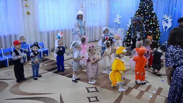 Новогодний утренник 2020 Пчелки, д/с Колокольчик смотреть онлайн