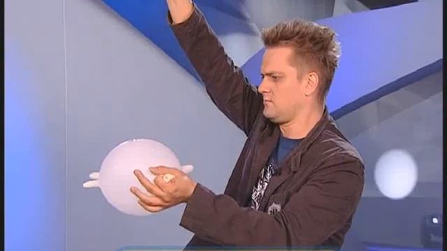 Галилео. Эксперимент. Резина и бензин смотреть онлайн