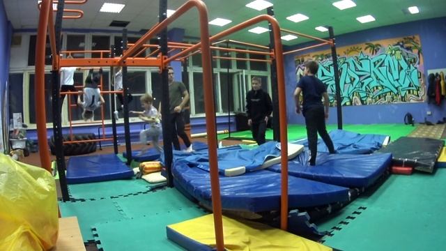 НаРодная ГимнАсТиКа 188-4 в Клубе Воздушно-Силовой Атлетики. СКК "Вместе" смотреть онлайн