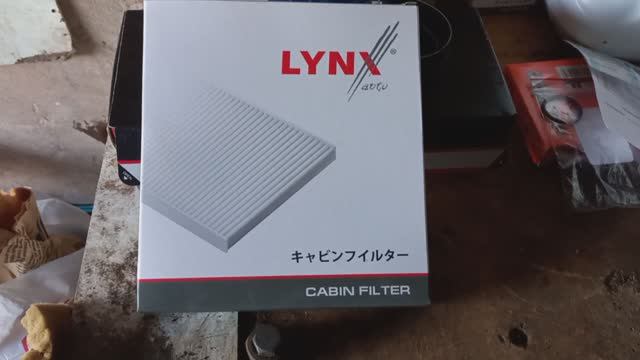 Замена салонного фильтра в автомобиле BYD F3 (Toyota Corolla E120) 2011г смотреть онлайн