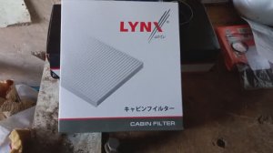 Замена салонного фильтра в автомобиле BYD F3 (Toyota Corolla E120) 2011г