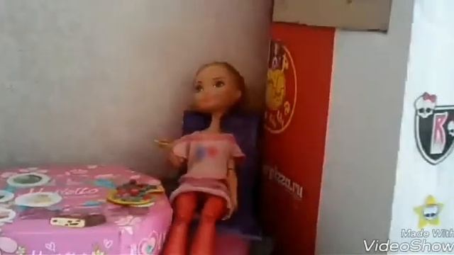 Что делают куклы когда им скучно смотреть онлайн