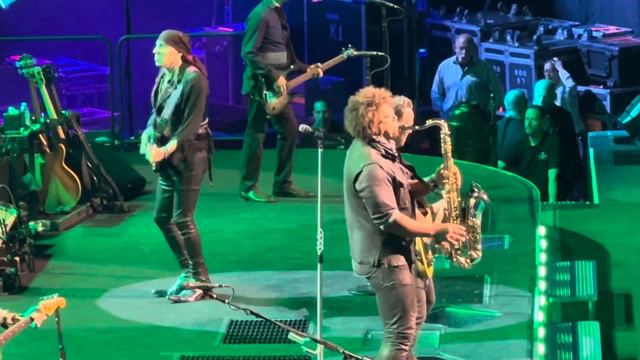 Bruce Springsteen - Badlands, Las Vegas NV, 3/22/2024 смотреть онлайн