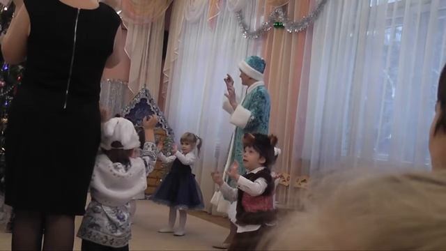 Новогодний утренник в детском саду. смотреть онлайн