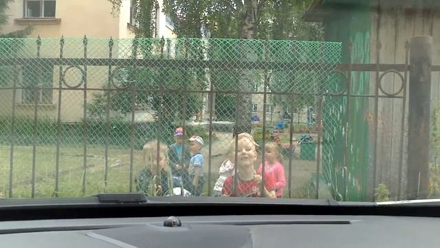 Танцуют дети. смотреть онлайн