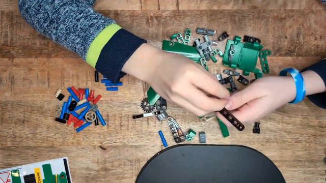 John Deere 9620R 4WD Tractor 42136 #lego #legotechnic #johndeere смотреть онлайн