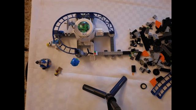 LEGO® #31142 - Costruiamo insieme le MONTAGNE RUSSE SPAZIALI смотреть онлайн