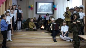 Инсценировка песни "В землянке" .MP4