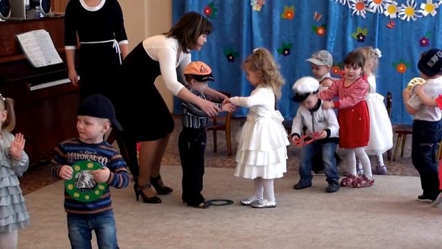 Би би бибика,поехали кататься! смотреть онлайн