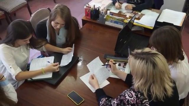 «Один день из жизни донецких школьников» смотреть онлайн