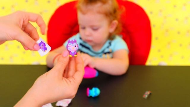 Сюрприз в банане, распаковка игрушек Bananas Surprise Toy | VLOG Arishka Play Time смотреть онлайн