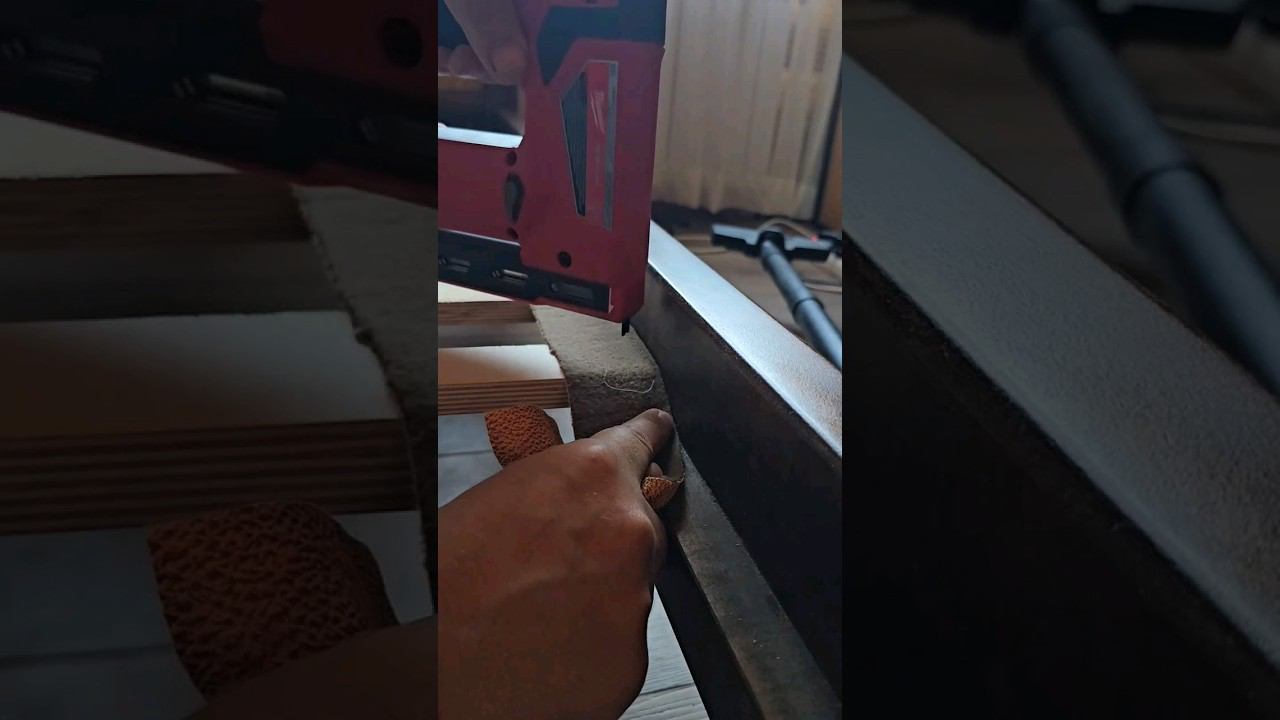 Ещё один маленький помощник - 12-в степлер Milwaukee. смотреть онлайн