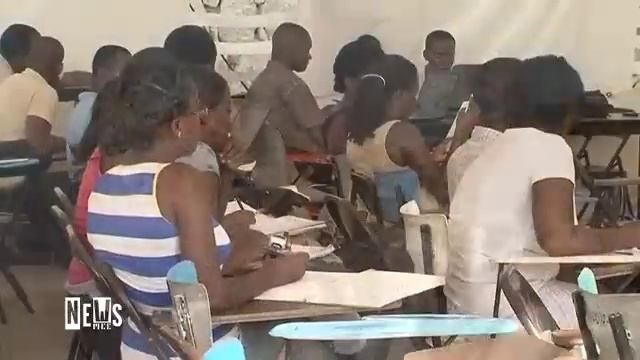 Des étudiants haïtiens accueillis à l'Université des Antilles et de la Guyane смотреть онлайн