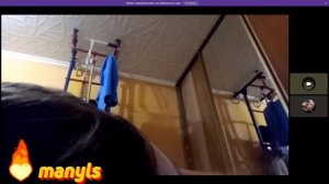 школьник в трусах подтягивается, он не сделал уроки!!!!!!!