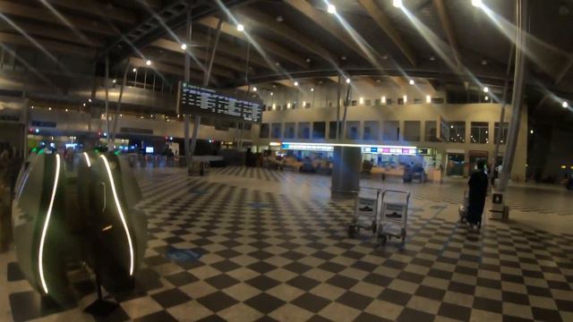 Уезжаю на Ибицу, Аэропорт города LEGO смотреть онлайн