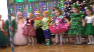 Утренник в детском саду .Новый Год 2018 Дед Мороз елочка