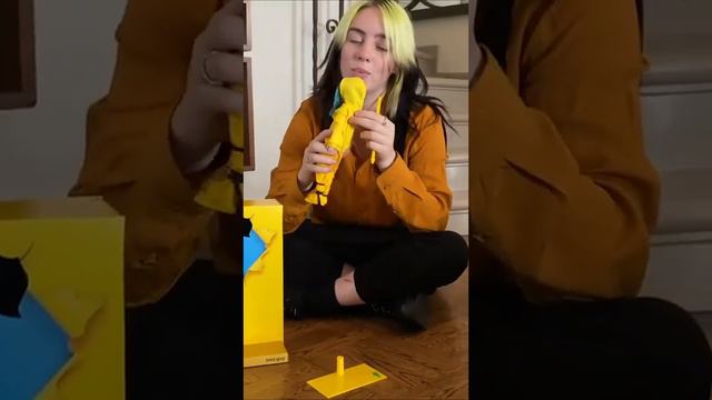 Billie Eilish NTWRK ( Billie Eilish doll- bad guy and all the good girls go to hell ) смотреть онлайн
