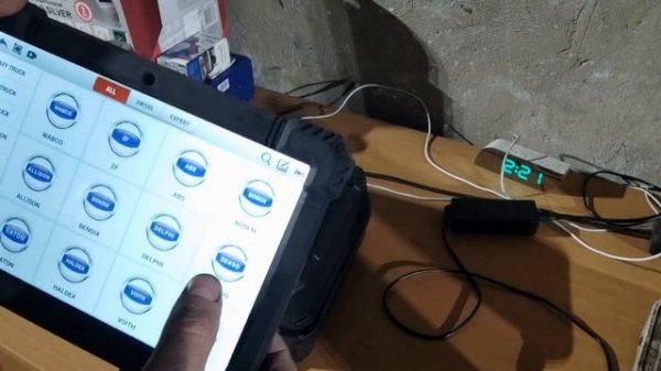 Обзор автосканера ANCEL x7hd для Грузовиков и Спецтехники.