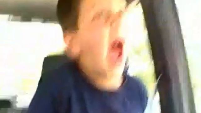 7-Летний обдолбаный мальчик! смотреть онлайн