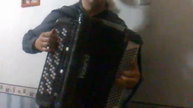 ROLAND - Orchestra in the hands of a virtuoso. ROLAND - Оркестр в руках виртуоза 01.10.2011. смотреть онлайн