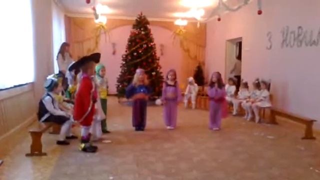 Новогодний утренник в д/с Вишенка.г.Полтава.20.12.2011.flv смотреть онлайн