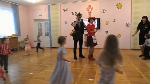 волк на утреннике смотреть онлайн