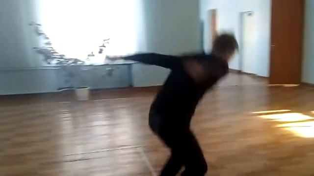 Школьник сделал сальто в школе😂😂😂😄😅 смотреть онлайн