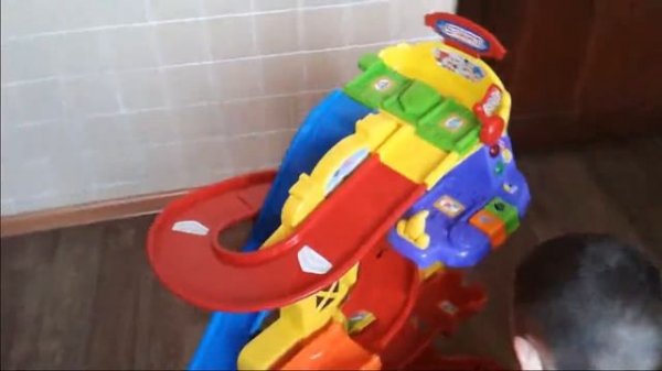 гоняем машинки по треку Vtech!