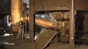 Галилео  Как из дерева получают древесный уголь?