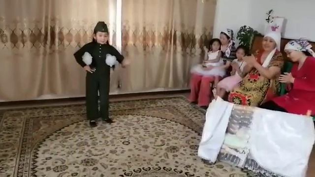 Рашитдин Ерке, 3 сынып, №43 ОМ, песня "Катюша" смотреть онлайн