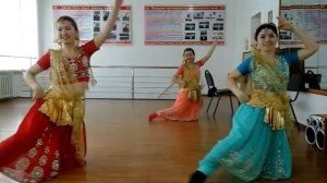 Индийский танец aaja nachle