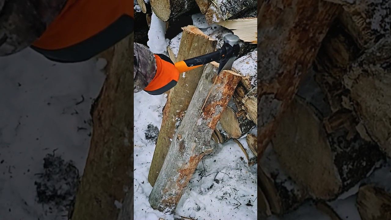 Мини-колун Fiskars (36cm/1.6kg) по сушняку. #axe #fiskars #splittingwood смотреть онлайн