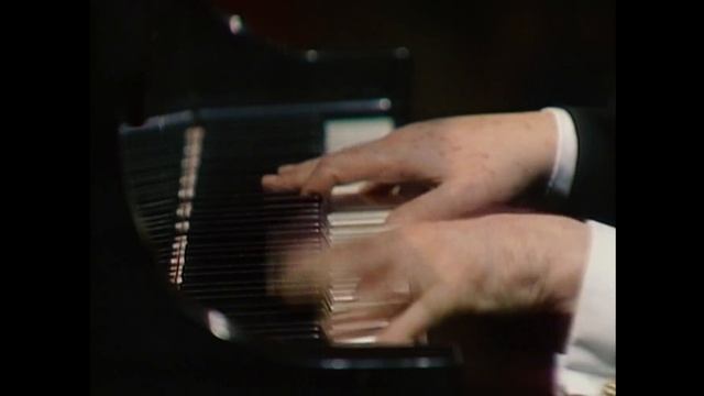 Vladimir Horowitz - Scriabin Etude In D# Minor - Op.8 No. 12 [Restored]