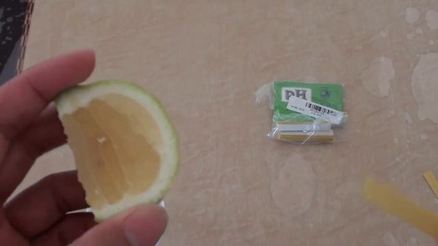 Test your Body pH Level using the pH Test Strip (Acid Alkaline) смотреть онлайн