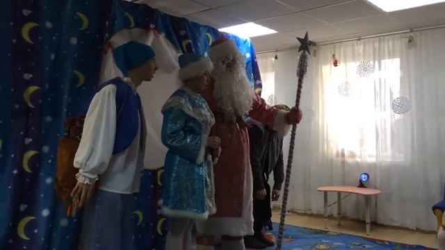 HAPPY NEW YEAR 2018 смотреть онлайн