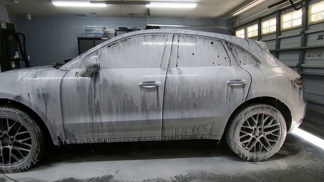 Como LAVAR un vehiculo PORSCHE Macan / Como Lavar el exterior sin RAYAR la Pintura!! смотреть онлайн