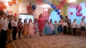 Совместная песня "Очень жалко расставаться" с выпускной группой 2016 год