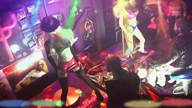 Dougies Dollhouse 1/6 scale miniature strip club using phicen. Wicked Sensation by Lynch Mob💋💋💋 смотреть онлайн