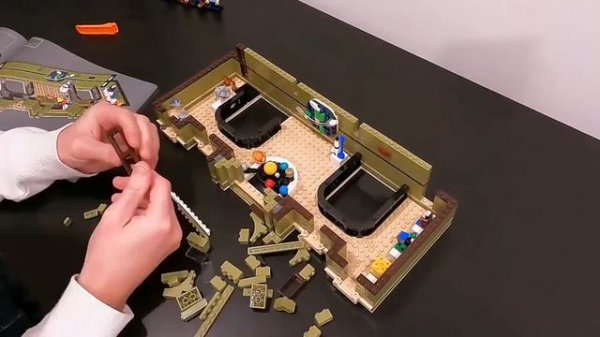 LEGO Natural History Museum Detailed Review & Build