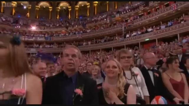 "Land of Hope & Glory" & "Auld Lang Syne" (BBC Last Night Of The Proms 2010) смотреть онлайн