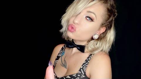 Arilove ASMR Therapist Roleplay Counting W⧸ applying lipgloss смотреть онлайн