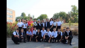 Ученики 6《А》МБОУ СОШ 8 ст. Новорождественской поздравляют выпускников 9 и 11 классов. В добрый путь