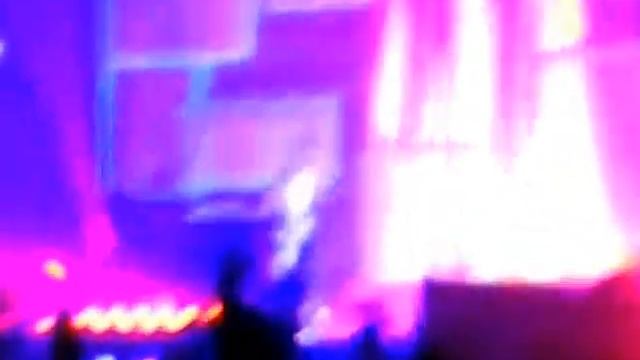 Emma Marrone @Palasport Acireale 01/12/2013 смотреть онлайн