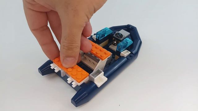 LEGO City 🦀 Explorer Diving Boat 60377 Speed Build